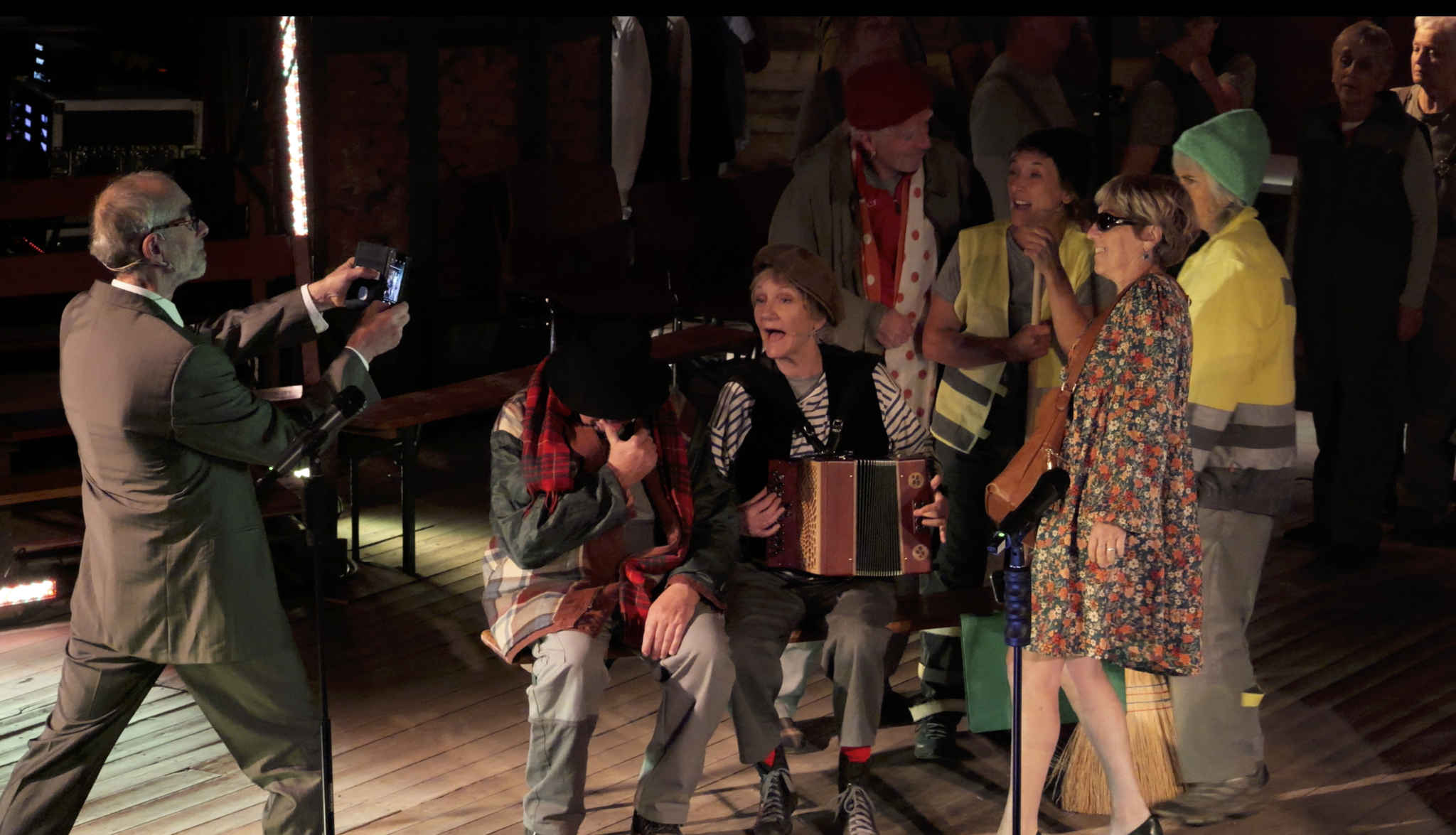 MIL MISÈRES | Associatif Théâtre