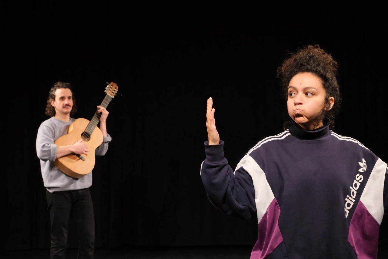 T'es qui toi ? - 3ème primaire > 6éme secondaire | Scolaires Théâtre
