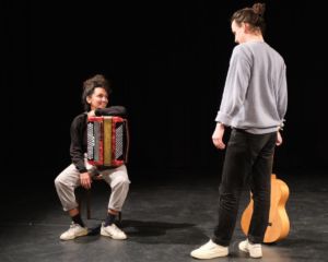T'es qui toi ? - 3ème primaire > 6éme secondaire | Scolaires Théâtre